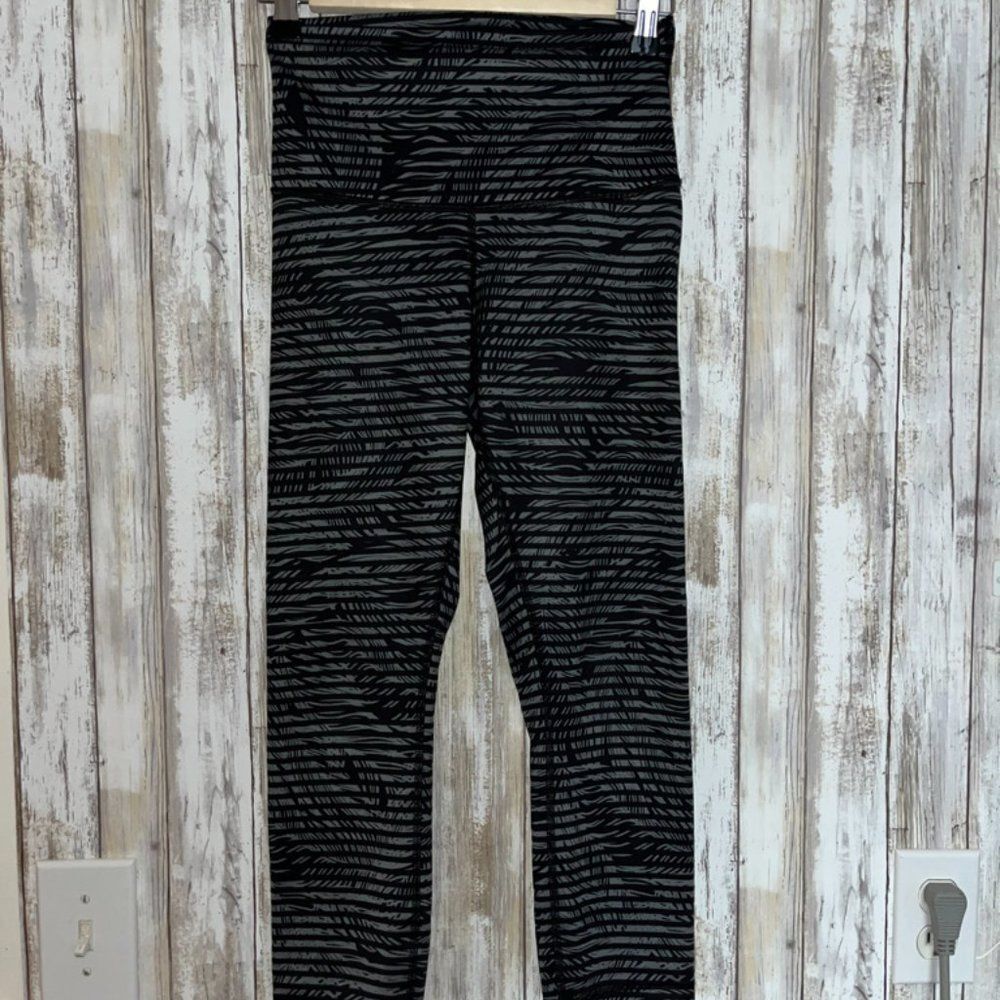 lululemon wunder under cropped leggings size 2